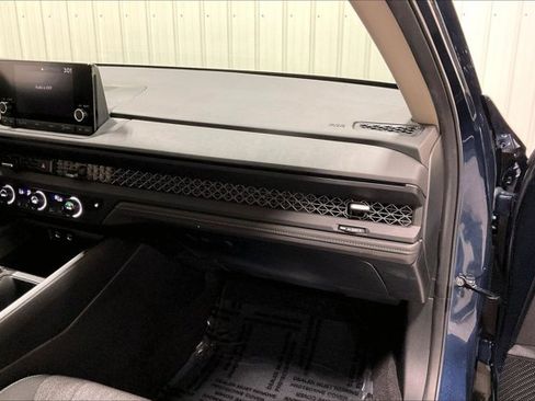 Used 2024 Honda Accord EX image 16