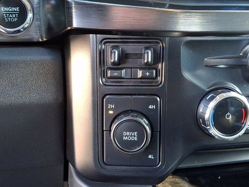 Used 2024 Ford F350 Lariat AWD/4WD image 24
