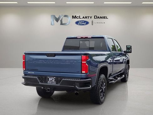 Used 2025 Chevrolet Silverado 2500 LT w/ Trail Boss Package AWD/4WD image 5