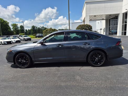 Used 2025 Honda Accord SE image 8