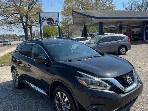 Used 2018 Nissan Murano SV AWD/4WD image 1