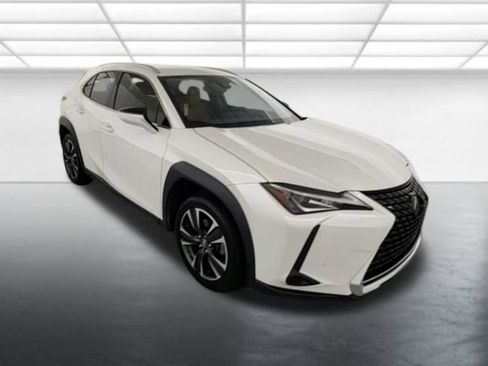 Used 2021 Lexus UX 200 w/ Accessory Package (Z2) FWD image 9