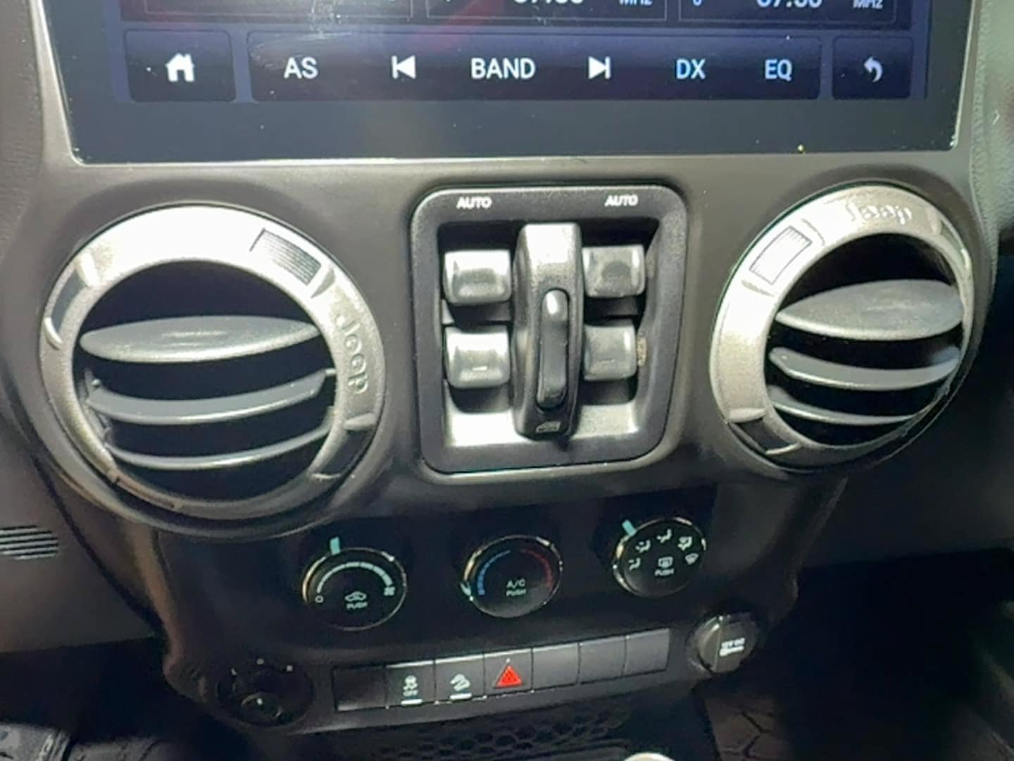 Used 2011 Jeep Wrangler Unlimited Sport AWD/4WD image 24
