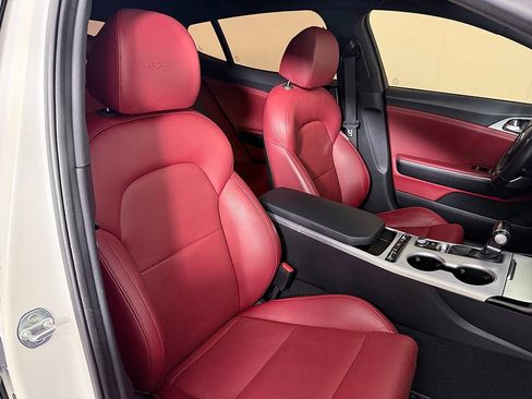 Used 2019 Kia Stinger GT1 image 30