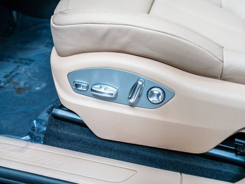 New 2026 Porsche Macan AWD/4WD image 25