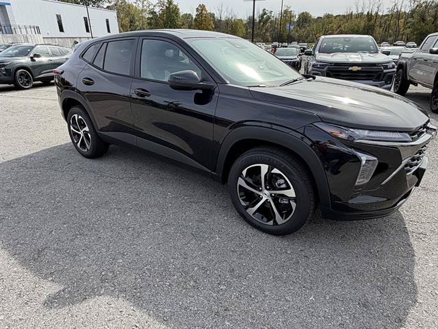 New 2026 Chevrolet Trax RS w/ Sunroof Package FWD image 8