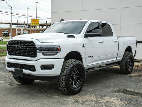 Used 2021 RAM 2500 Big Horn AWD/4WD image 1