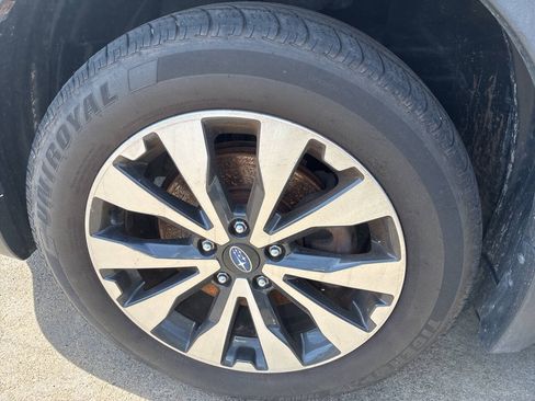 Used 2017 Subaru Outback 2.5i Limited AWD/4WD image 5