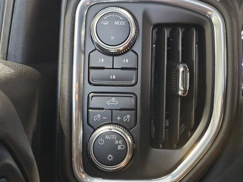 Used 2023 GMC Sierra 2500 SLE image 36