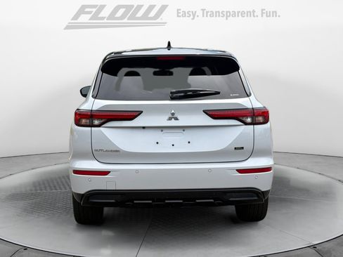 Used 2023 Mitsubishi Outlander SEL AWD/4WD image 8