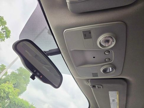 Used 2014 Chevrolet Traverse LT FWD image 15