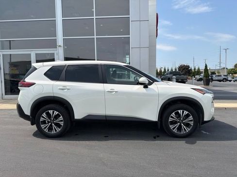 Used 2023 Nissan Rogue SV AWD/4WD image 8