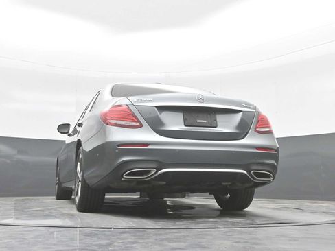 Used 2019 Mercedes-Benz E 300 4MATIC image 33
