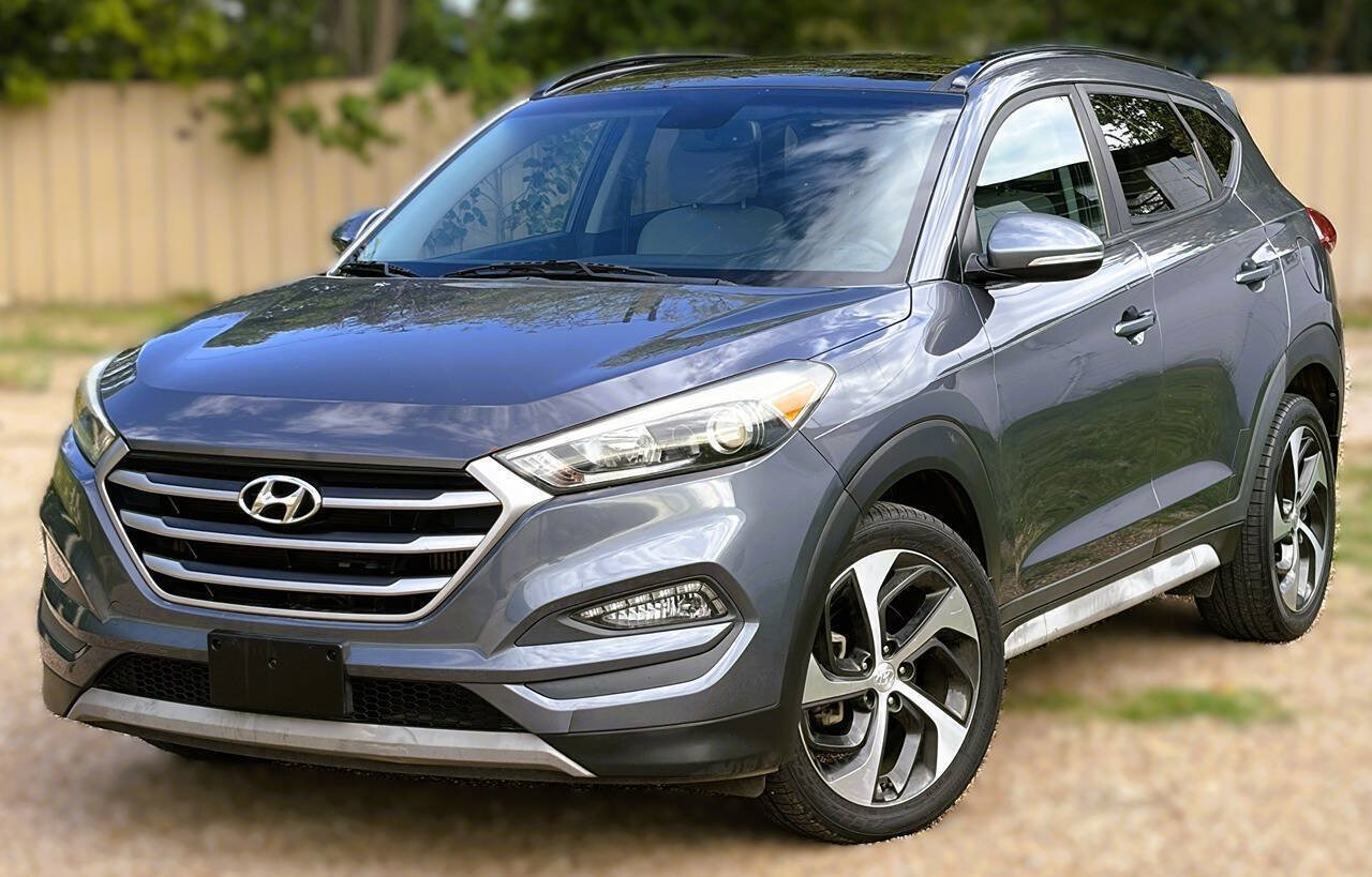Used 2018 Hyundai Tucson Value w/ Cargo Package FWD image 2