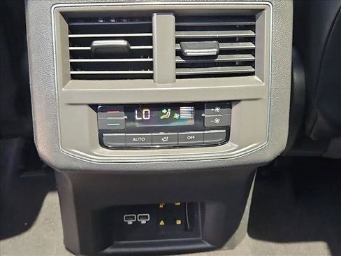 Used 2019 Volkswagen Atlas SEL FWD image 25