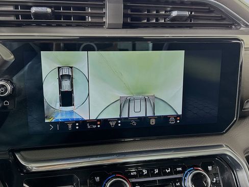 Used 2025 GMC Sierra 3500 Denali image 44