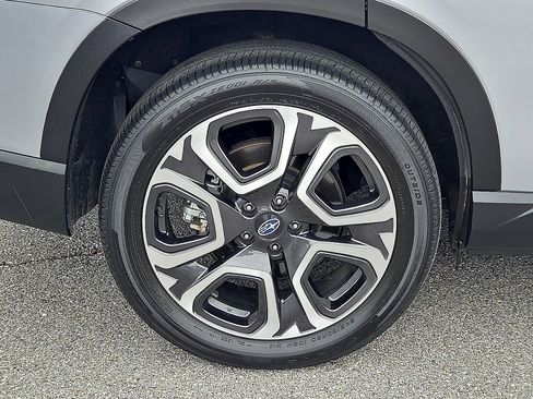 Used 2023 Subaru Ascent Limited w/ Technology Package AWD/4WD image 7