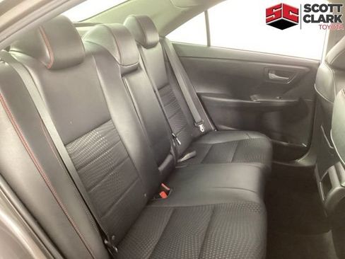 Used 2015 Toyota Camry SE FWD image 16