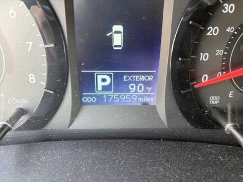 Used 2015 Toyota Sienna LE FWD image 17