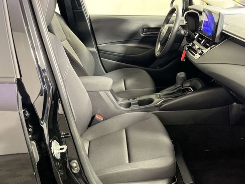 Used 2025 Toyota Corolla LE FWD image 26