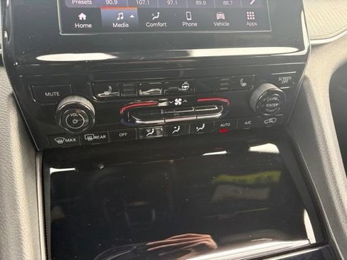Used 2023 Jeep Grand Cherokee L Laredo AWD/4WD image 36