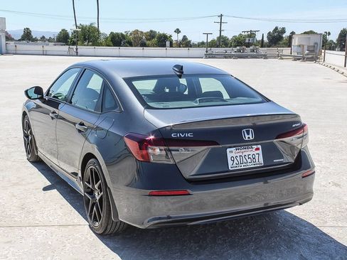 Certified 2025 Honda Civic Sport Touring image 4