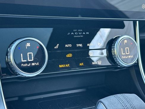 New 2024 Jaguar XF R-Dynamic SE AWD/4WD image 21