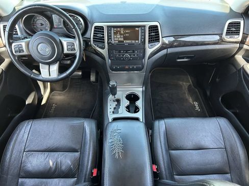 Used 2013 Jeep Grand Cherokee Laredo RWD image 16