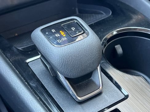 Used 2024 Nissan Rogue SV image 23