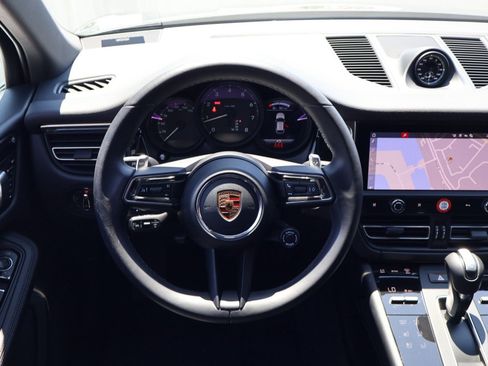 Certified 2026 Porsche Macan AWD/4WD image 15