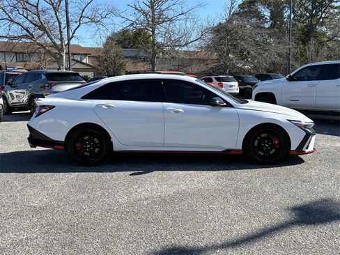 Used 2025 Hyundai Elantra N image 8