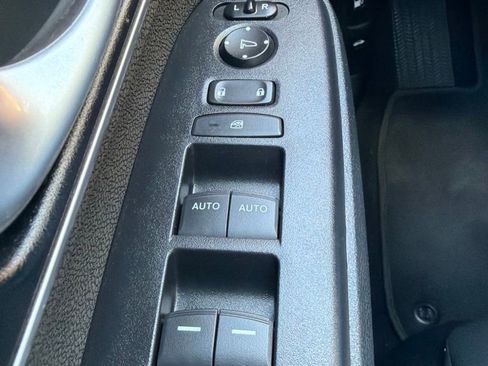 Used 2022 Honda CR-V EX image 6