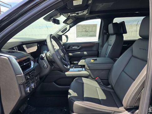 New 2026 GMC Yukon XL Denali w/ Denali Reserve Package AWD/4WD image 25