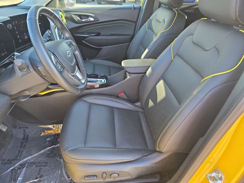 Used 2024 Chevrolet Trax ACTIV w/ Driver Confidence Package image 15