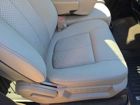 Used 2010 Ford F150 XLT image 21