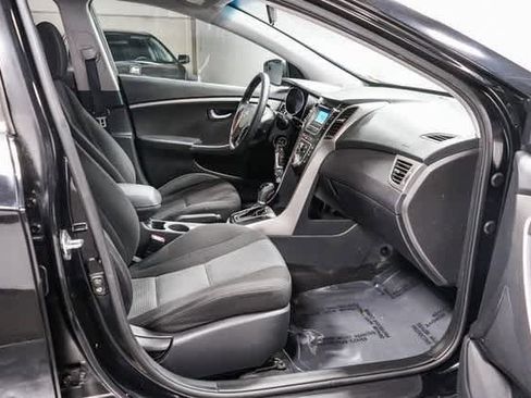 Used 2016 Hyundai Elantra GT image 16