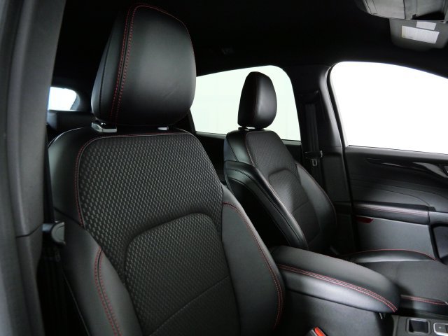 Certified 2023 Ford Escape ST-Line w/ Tech Pack #1 AWD/4WD image 10