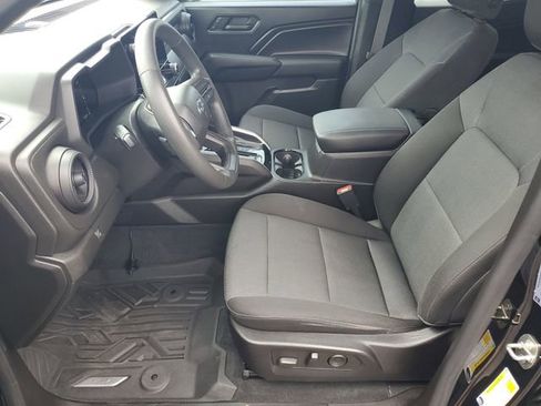 Used 2023 Chevrolet Colorado Trail Boss AWD/4WD image 5