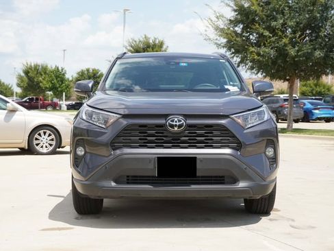 Used 2020 Toyota RAV4 XLE w/ Convenience Package AWD/4WD image 2