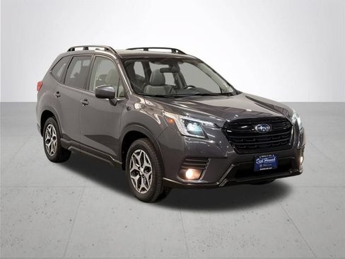 Used 2023 Subaru Forester Premium AWD/4WD image 8
