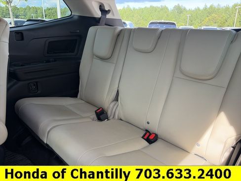 Used 2023 Subaru Ascent Limited AWD/4WD image 24