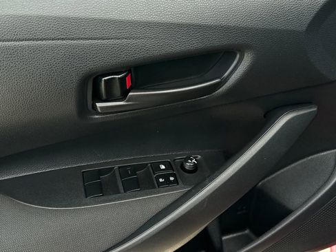 Certified 2025 Toyota Corolla LE image 15