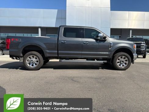 Used 2017 Ford F350 Lariat w/ Lariat Ultimate Package AWD/4WD image 4
