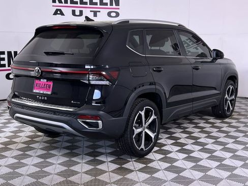 New 2025 Volkswagen Taos SEL image 7