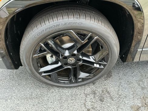 New 2026 Volkswagen Tiguan SE R-Line image 26