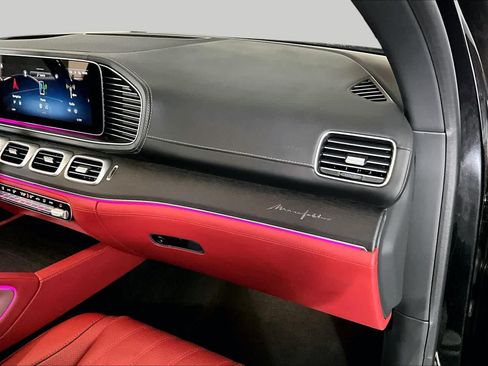 Used 2025 Mercedes-Benz Maybach GLS 600 4MATIC image 19