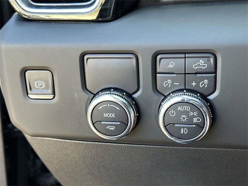 Used 2024 GMC Sierra 1500 Denali w/ Denali Reserve Package image 17