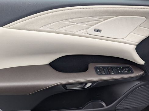 Certified 2025 Lexus RX 350 w/ Luxury Package image 13