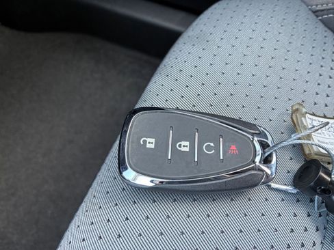 Used 2025 Chevrolet Trax LT image 23