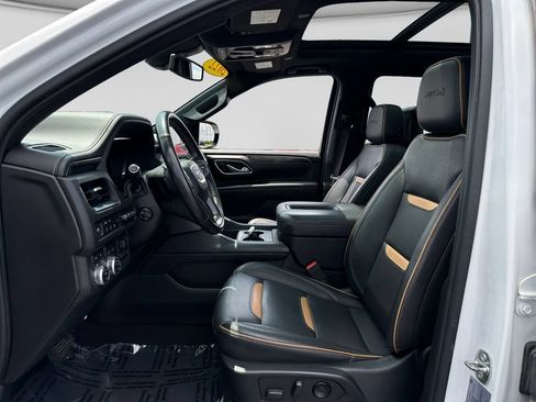 Used 2022 GMC Yukon XL AT4 w/ AT4 Premium Plus Package AWD/4WD image 20